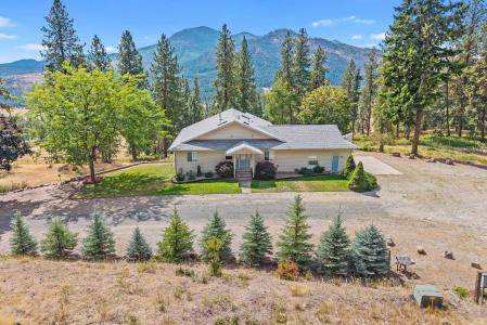 2024 Summit Valley Q Rd, Addy, Washington 99101, Estados Unidos