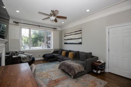 323 W Schiller Street , 1W, Chicago, 伊利諾州 60610, 美國