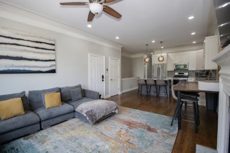 323 W Schiller Street , 1W, Chicago, 伊利諾州 60610, 美國