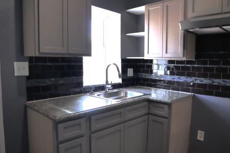 2011 Hollins ST, Baltimore, 马里兰州 21223, 美国