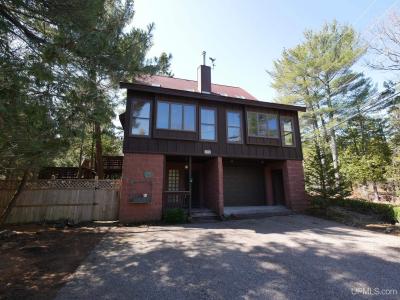 1092 Bernard, Copper Harbor, Мичиган 49918, Соединенные Штаты