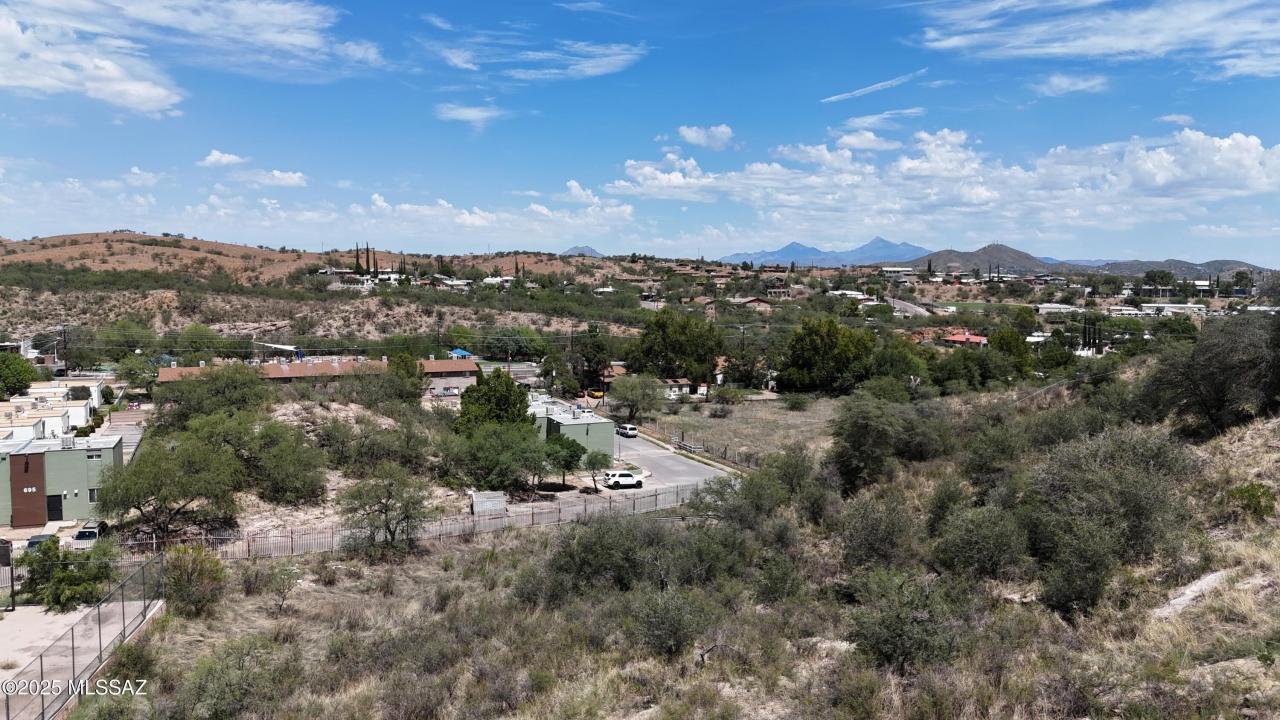 N Siqueiros Street 1, Nogales, Arizona 85621