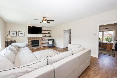 17043 Hillsong Lane, Huntertown, Indiana 46748, USA