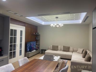 Rruga e Kosovarëve, Tirana, Albânia