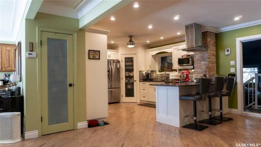 64 JAMES AVENUE, Yorkton, 萨斯喀彻温省 S3N 2C4, 加拿大