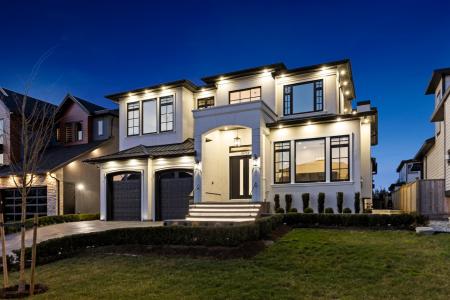 19759 33 AVENUE, Langley, British Columbia V3A 0N9, Canada