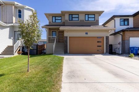 1366 PACIFIC CIRCLE W, Lethbridge, Alberta T1J 5V3, Canada