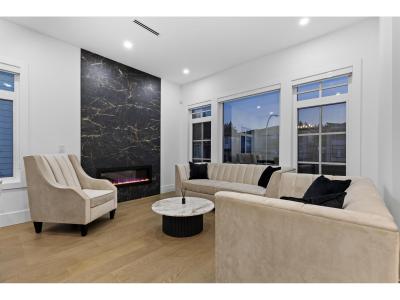 19759 33, Langley, British Columbia V3A 0N9, Canada