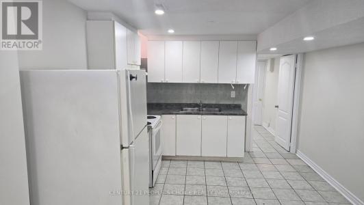 38 GORERIDGE CRESCENT, Brampton (bram East), Ontario L6P 1P1, Canada