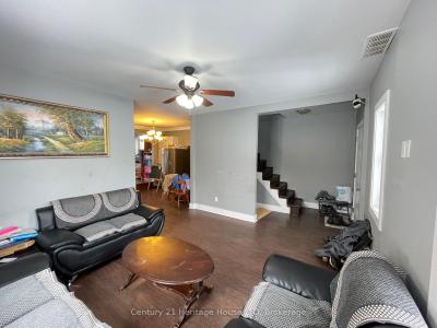 42 FORSYTHE STREET, Fort Erie, Ontario L2A 1X2, Canada