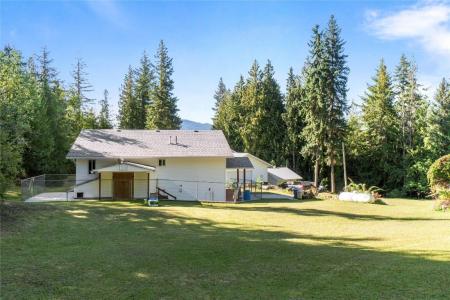 6803 MAGNA BAY DRIVE, Magna Bay, Colúmbia Britânica V0E 1M7, CANADÁ