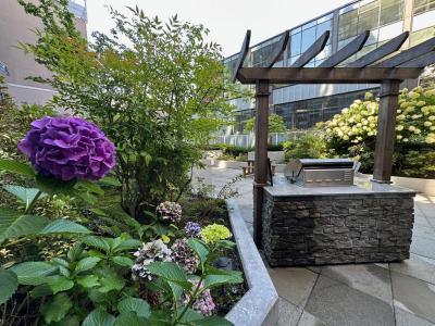 933 SEYMOUR STREET, Vancouver, Columbia Britannica V6B 6L6, Canada