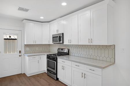 2117 14th Street, Sacramento, קליפורניה 95818, ארצות הברית של אמריקה