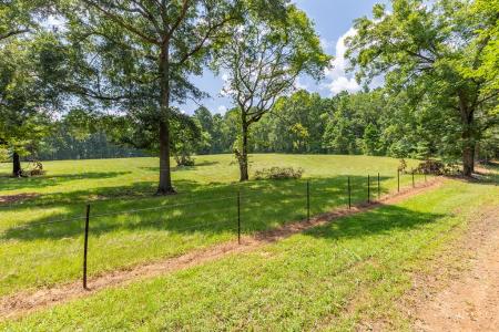 339 Vernon, Milam, Texas 75959, USA