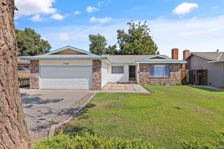 1700 W La Vida Avenue, Visalia, California 93277, USA