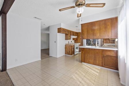 1700 W La Vida Avenue, Visalia, California 93277