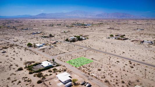 2459 Shore Gem Avenue, Thermal, Kalifornia 92274, USA