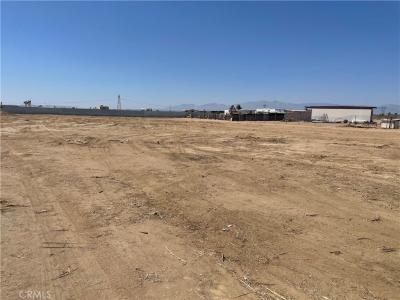 11109 Primrose Road, Adelanto, Kalifornia 92301, USA