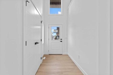 129 HERITAGE BOULEVARD, Cochrane, Alberta T4C 3G8, Canada