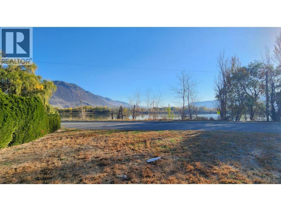 255 SCHUBERT DRIVE, Kamloops, 不列颠哥伦比亚省 V2B 2C5, 加拿大