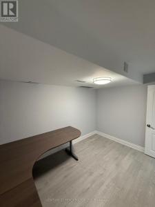 932 SCHAEFFER OUTLOOK, Newmarket (stonehaven-wyndham), Ontario L3X 1V9, Canada