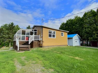 576 Ch. du Pas-d'Eau, Saint-Antonin, Quebec G0L 2J0, CANADÁ