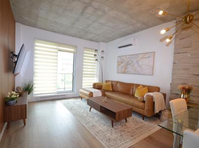 8  Av. Donegani, Pointe-Claire, Quebec H9R 0E8, Kanada