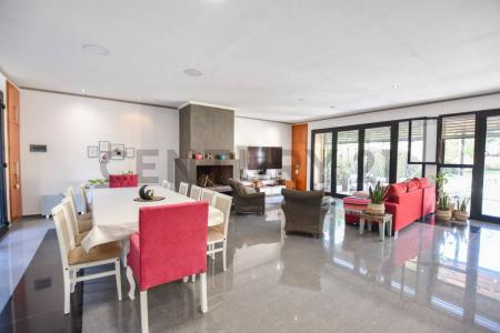 28 entre 504 y 505, La Plata, GBA Sur 00001, Argentina