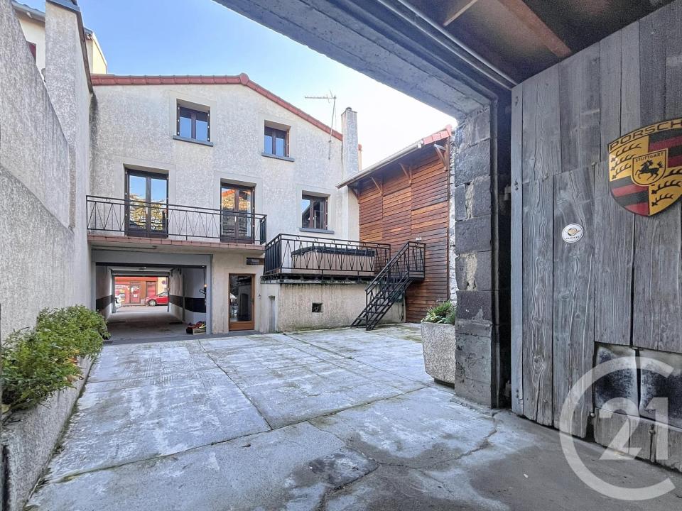 Mozac, Owernia 63200, Francja