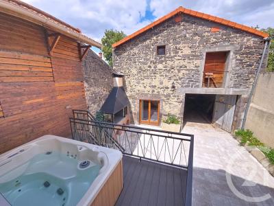 Mozac, Owernia 63200, Francja