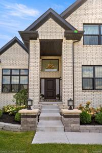 14079 Cobblestone Court, Van Buren Charter Township, Michigan 48111