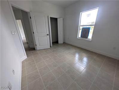 1103 Harold Avenue S, Lehigh Acres, Floryda 33973, USA