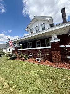 925 S 3rd St, Dugger, Indiana 47848, USA