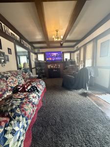 925 S 3rd St, Dugger, 印第安納州 47848, 美國