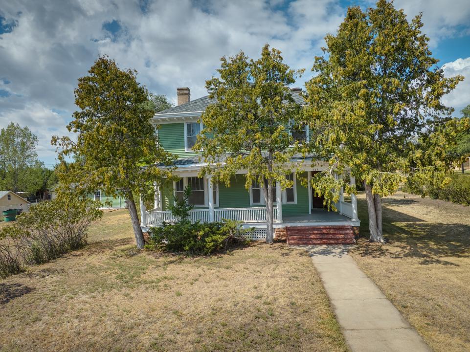 346 N. 17th Street, Hot Springs, Dakota Du Sud 57747, États-Unis