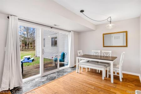 1594 Streamwood Court Court #2, RochesterHills, Michigan 48309, Estados Unidos