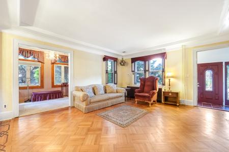 570 Winterburn Grove, Cliffside Park, New Jersey 07010, Stati Uniti