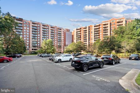 2230 George C Marshall Drive Unit# 1126, Falls Church, Virginia 22043, Estados Unidos