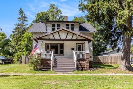 16 Maple Street, Bangor, Michigan 49013, USA