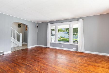 16 Maple Street, Bangor, מישיגן 49013, ארצות הברית של אמריקה 