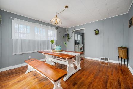 16 Maple Street, Bangor, מישיגן 49013, ארצות הברית של אמריקה 