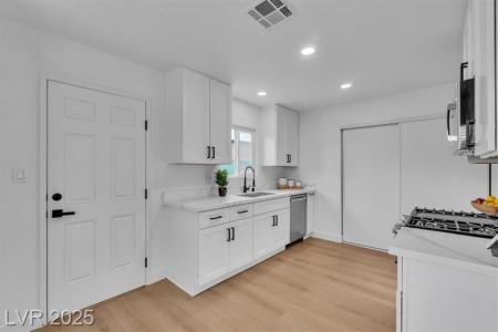 704 Kings Avenue, North Las Vegas, Nevada 89030, Estados Unidos