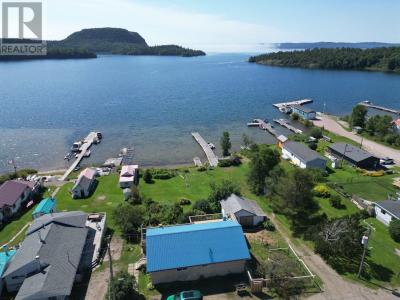 213 & 215 MAIN ST, Rossport, Ontario P0T 2R0, Canadá