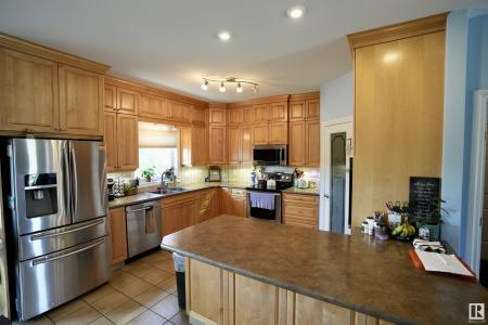 SW 28 54 11 W4, Rural Two Hills County, アルバータ T0B 4K0, カナダ