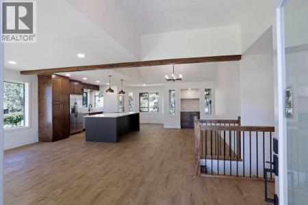 32 FAIRVIEW CLOSE EAST, Brooks, Alberta T1R 0N7, Canada