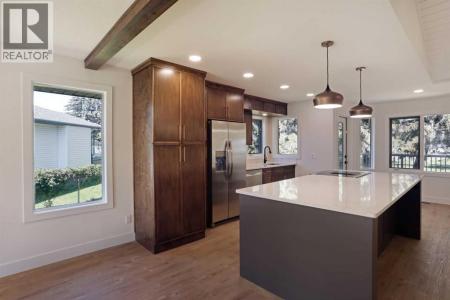 32 FAIRVIEW CLOSE EAST, Brooks, Alberta T1R 0N7, Canada