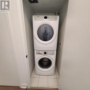 50 GEORGE BUTCHART DRIVE, Toronto (downsview-roding-cfb), オンタリオ M3K 0C9, カナダ