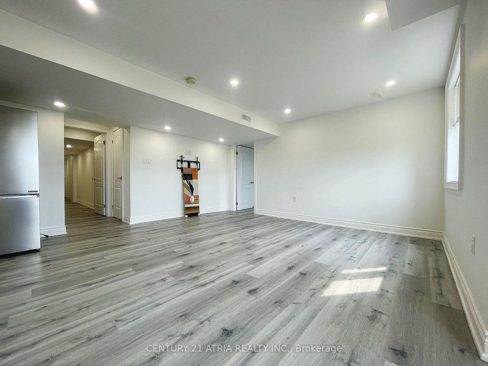 37 BEN SINCLAIR AVENUE, East Gwillimbury, Ontario L9N 0S3, Canadá