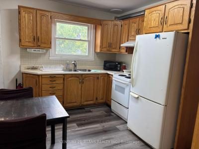 94 TAUNTON ROAD W, Oshawa, 安大略省 L1G 3T2, 加拿大