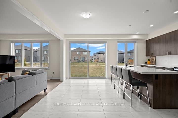 165 ROSANNE CIRCLE, Wasaga Beach, Ontario L9Z 0N1, CANADÁ